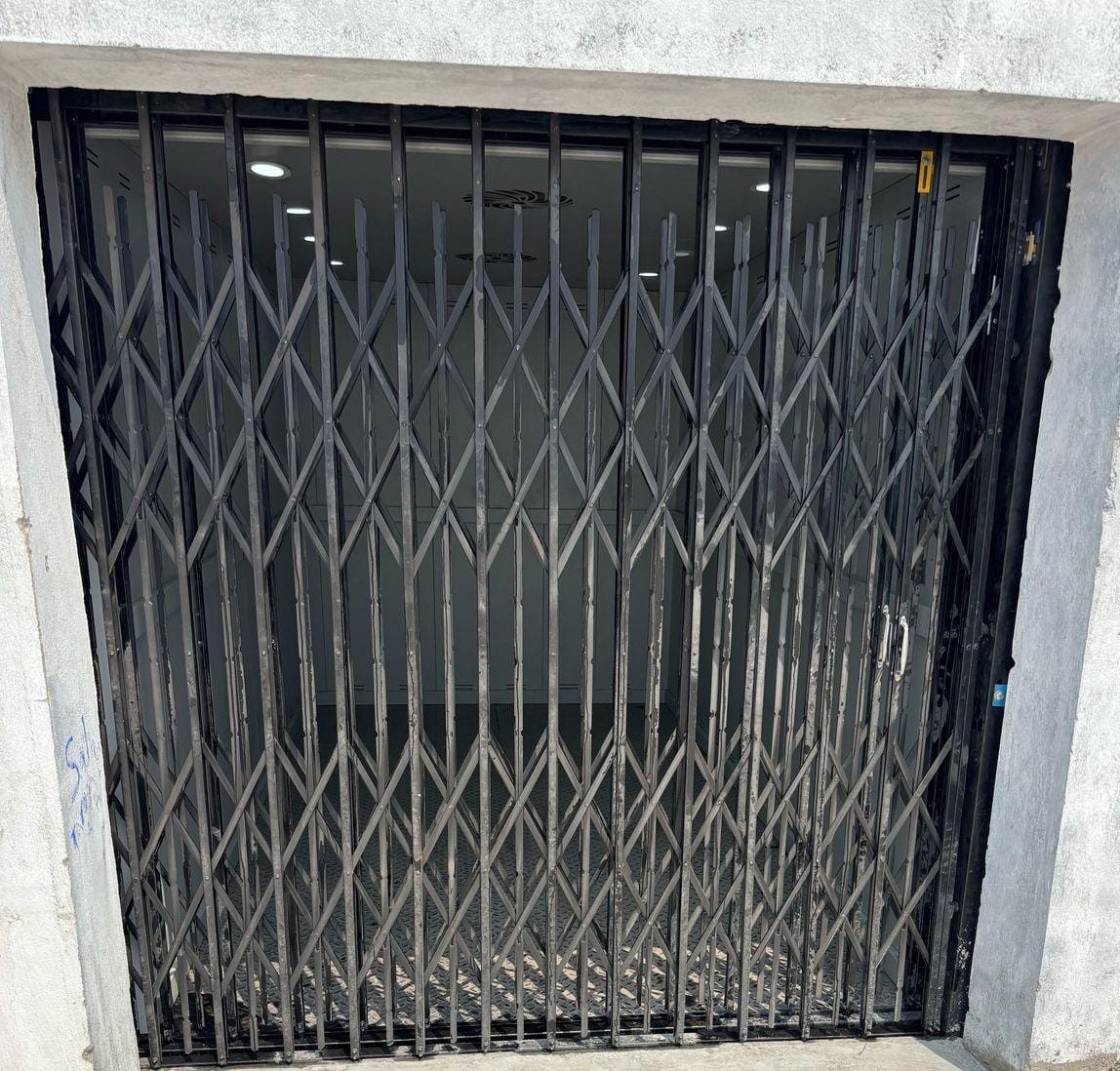 COLLAPSIBLE DOOR Drawing